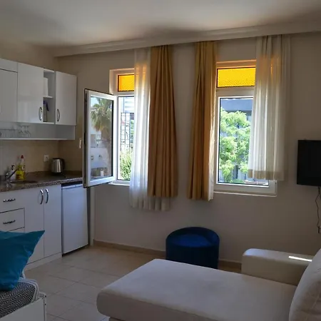 Apartment Safari *